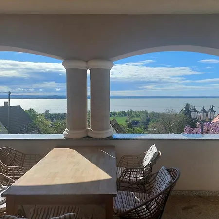 Villa Shelter